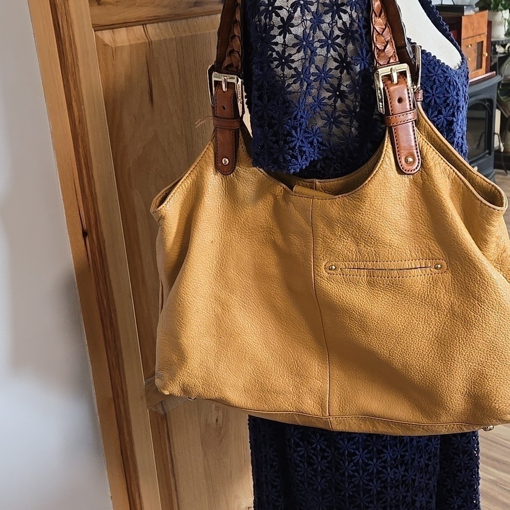 B Makowsky Elegant Tan Leather Tote Bag Hobo Bag With Braided Handles Footed - Picture 2 of 9